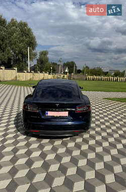 Лифтбек Tesla Model S 2013 в 