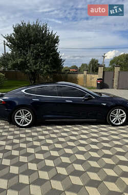 Лифтбек Tesla Model S 2013 в 