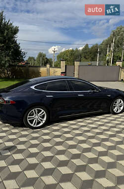 Лифтбек Tesla Model S 2013 в 