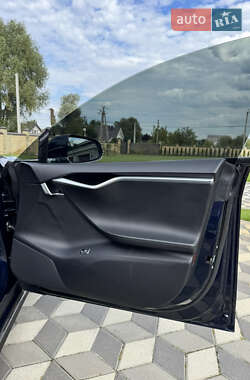Лифтбек Tesla Model S 2013 в 