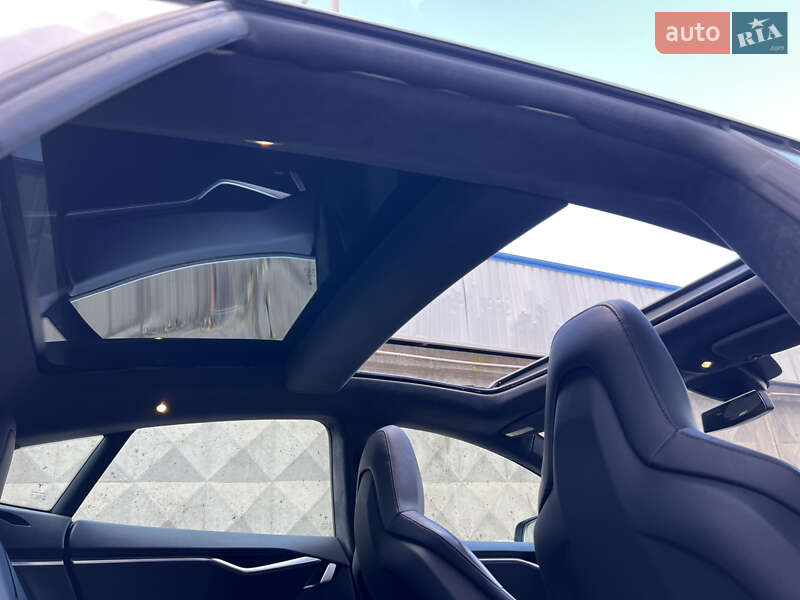 Ліфтбек Tesla Model S 2014 в Одесі