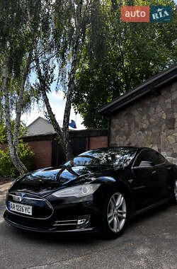 Лифтбек Tesla Model S 2013 в Киеве