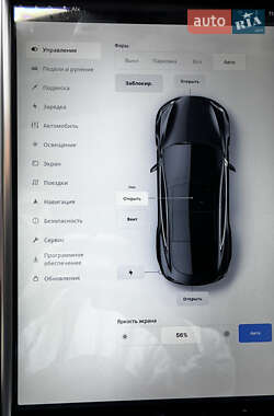 Лифтбек Tesla Model S 2013 в 