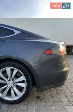 Ліфтбек Tesla Model S 2015 в 