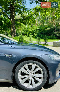 Ліфтбек Tesla Model S 2015 в 