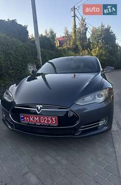 Ліфтбек Tesla Model S 2015 в 