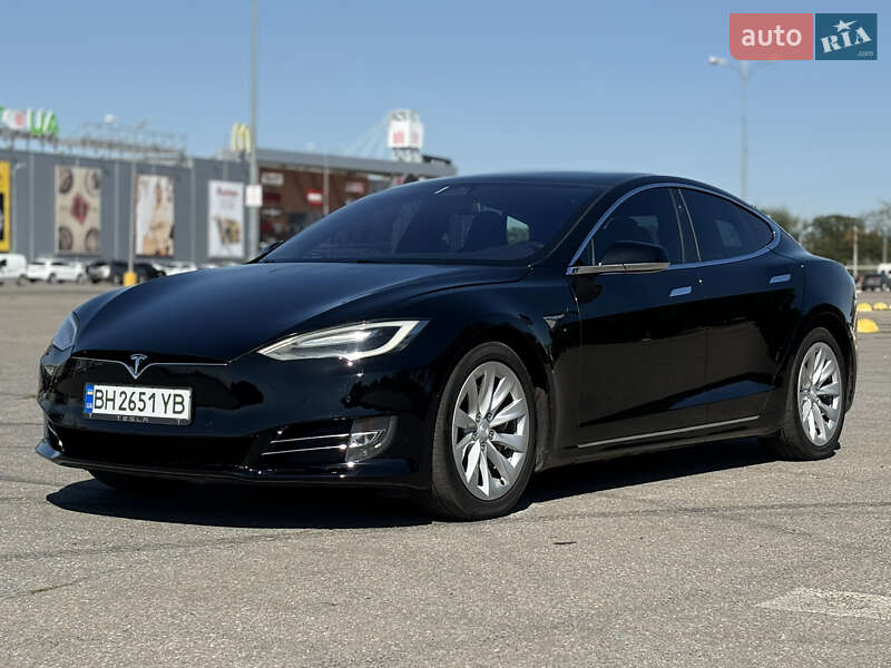Лифтбек Tesla Model S 2017 в Одессе