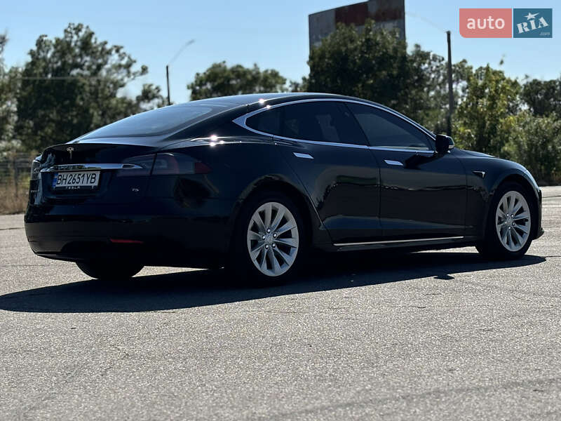 Лифтбек Tesla Model S 2017 в Одессе