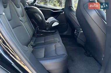Ліфтбек Tesla Model S 2017 в 