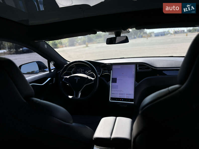 Лифтбек Tesla Model S 2017 в Одессе