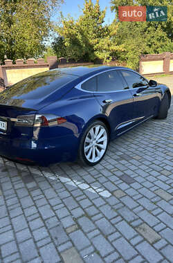 Лифтбек Tesla Model S 2016 в 
