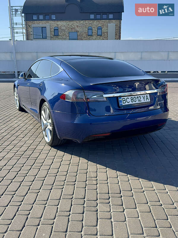 Лифтбек Tesla Model S 2019 в Киеве