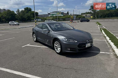 Ліфтбек Tesla Model S 2013 в 
