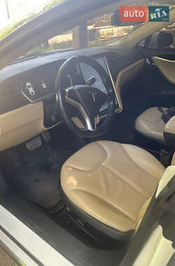 Ліфтбек Tesla Model S 2014 в 