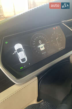 Ліфтбек Tesla Model S 2014 в 