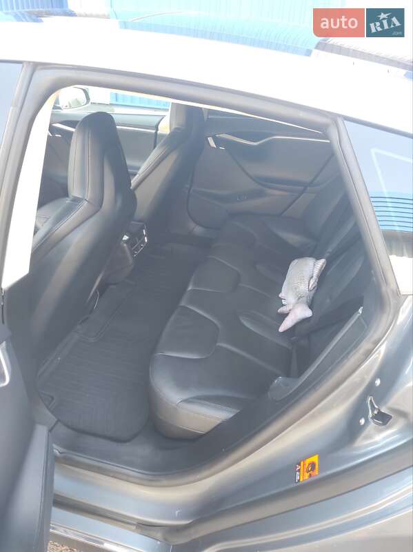 Лифтбек Tesla Model S 2013 в Ковеле