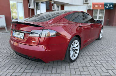 Лифтбек Tesla Model S 2016 в 