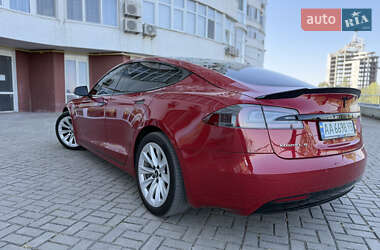 Лифтбек Tesla Model S 2016 в 