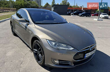 Ліфтбек Tesla Model S 2016 в 