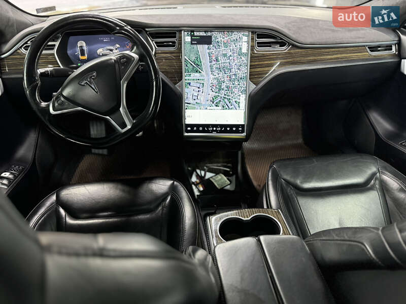 Ліфтбек Tesla Model S 2016 в Харкові