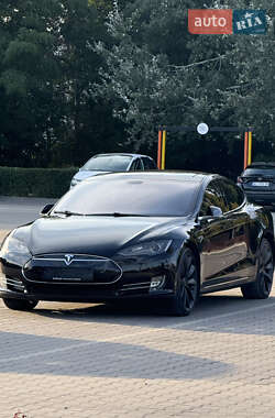 Лифтбек Tesla Model S 2013 в 