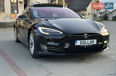 Лифтбек Tesla Model S 2017 в 