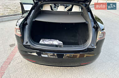 Лифтбек Tesla Model S 2017 в 
