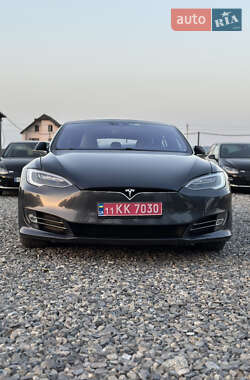 Ліфтбек Tesla Model S 2016 в 
