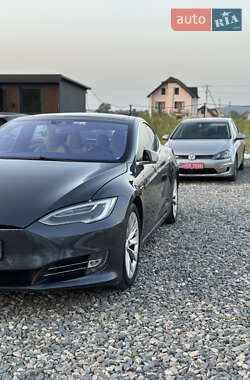 Ліфтбек Tesla Model S 2016 в 