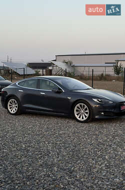 Ліфтбек Tesla Model S 2016 в 