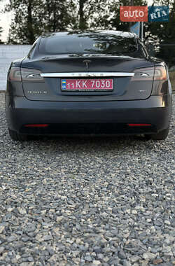 Ліфтбек Tesla Model S 2016 в 