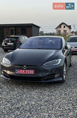 Ліфтбек Tesla Model S 2016 в 