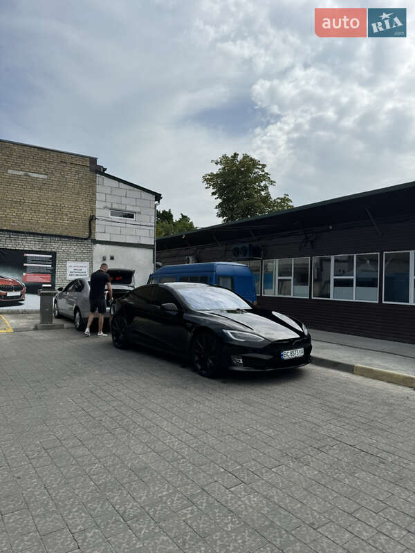 Лифтбек Tesla Model S 2016 в Львове фото 2 Лифтбек Tesla Model S 2016 в Львове