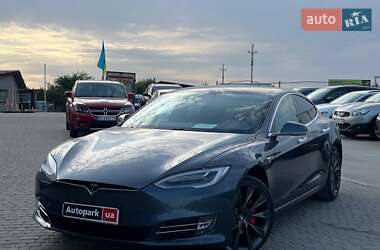Лифтбек Tesla Model S 2019 в Львове