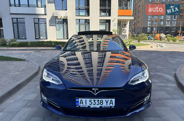 Ліфтбек Tesla Model S 2016 в Києві
