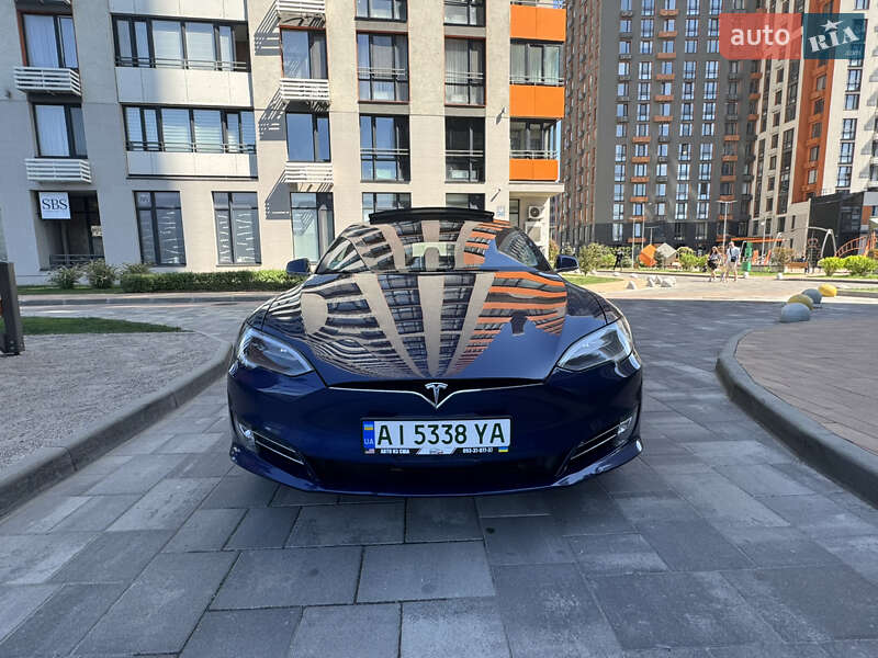 Лифтбек Tesla Model S 2016 в Киеве фото 7 Лифтбек Tesla Model S 2016 в Киеве
