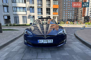 Лифтбек Tesla Model S 2016 в 