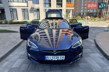 Лифтбек Tesla Model S 2016 в 