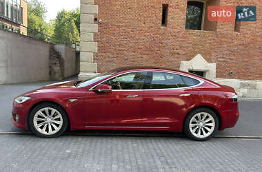 Ліфтбек Tesla Model S 2016 в 