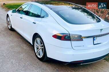 Ліфтбек Tesla Model S 2013 в 