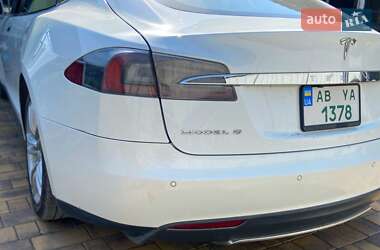 Ліфтбек Tesla Model S 2013 в 