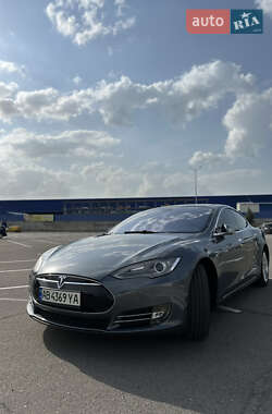 Лифтбек Tesla Model S 2014 в 