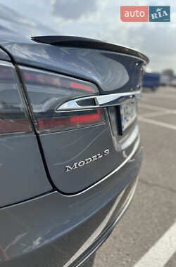 Лифтбек Tesla Model S 2014 в 