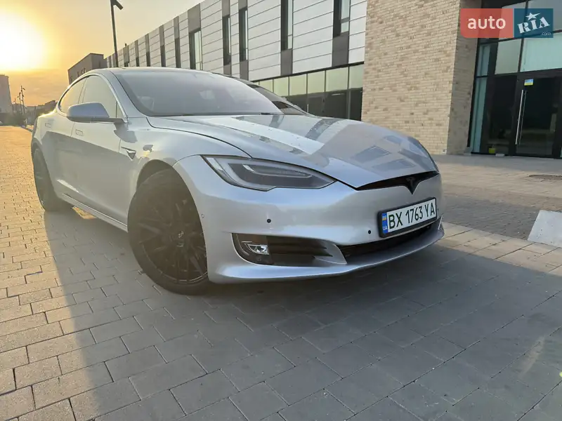 Tesla Model S 2017