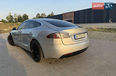 Лифтбек Tesla Model S 2017 в 