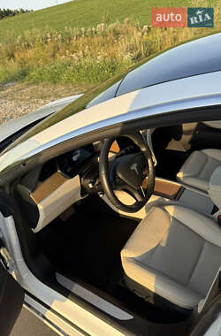 Ліфтбек Tesla Model S 2020 в 