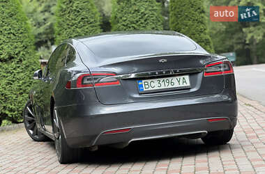 Лифтбек Tesla Model S 2015 в 