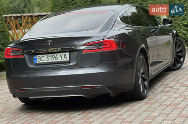 Лифтбек Tesla Model S 2015 в 
