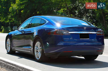 Ліфтбек Tesla Model S 2015 в 