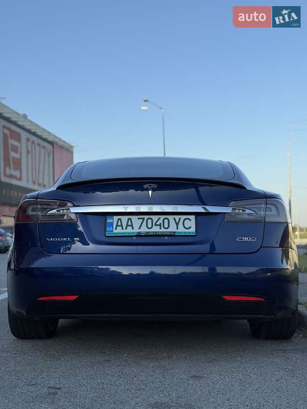 Лифтбек Tesla Model S 2016 в Киеве фото 10 Лифтбек Tesla Model S 2016 в Киеве